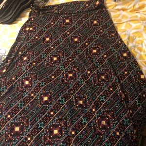 Black background LuLaRoe 2xL Maxi skirt